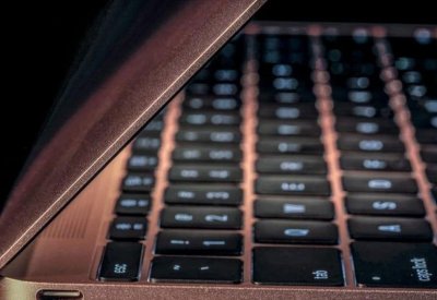 "أبل" تدفع 50 مليون دولار بسبب خلل في "ماك بوك"