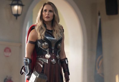 “Thor: Love and Thunder” في صدارة بورصة الافلام