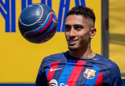 رافينيا: برشلونة أفضل من ريال مدريد