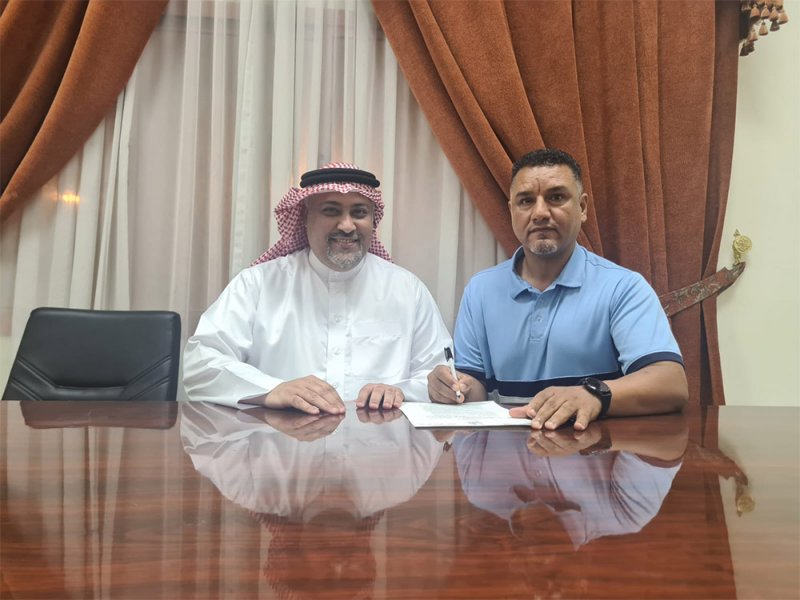 بالصور: سامي عبدالله مدربًا لأشبال الحد