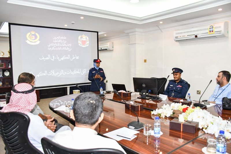 الدفاع المدني ينظم حملة توعوية حول السلامة من حرائق المكيفات والتوصيلات الكهربائية