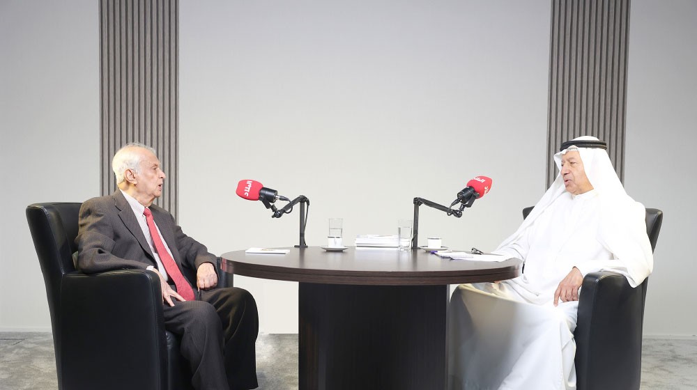 عبدالنبي الشعلة محاورا حسين الصباغ