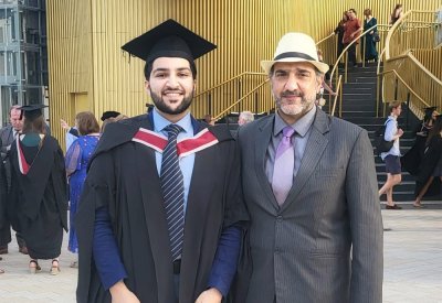 مشعل وليد البهدهي يتخرج من جامعة سوانزي البريطانية 