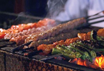 مطاعم ترفع أسعارها لتحميل المشتري سعر التوصيل