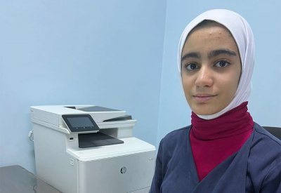 في السادس الابتدائي وتُدرّب 189 طالباً على إنتاج القصص الرقمية