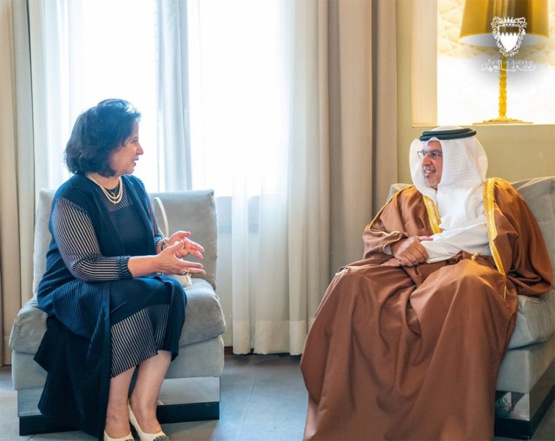 سمو ولي العهد رئيس مجلس الوزراء يشيد بعطاء الشيخة مي بنت محمد