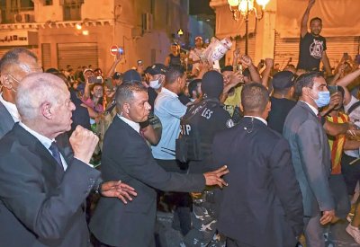 أكثر من 90 % من التونسيين يؤيدون الدستور الجديد