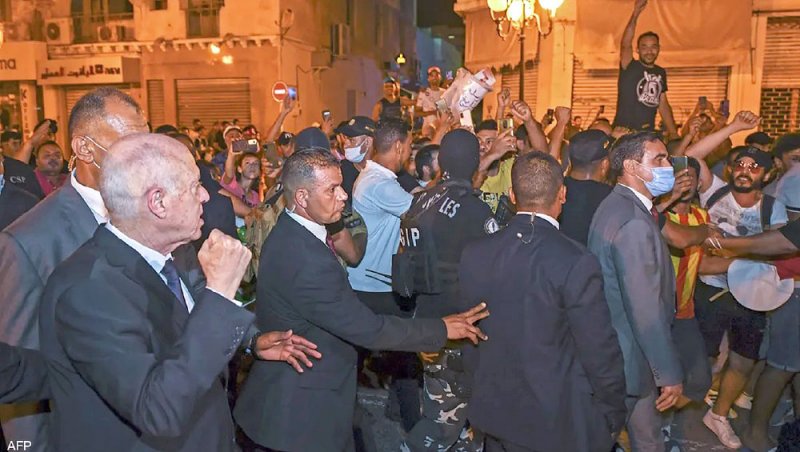 أكثر من 90 % من التونسيين يؤيدون الدستور الجديد