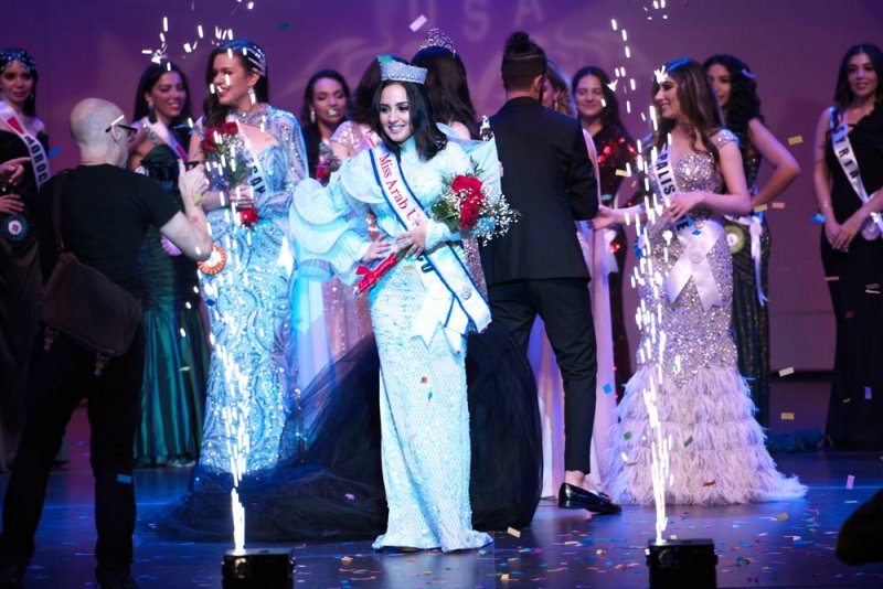 المغربية مروة الحلو تتوج على عرش جمال العرب بأميركا