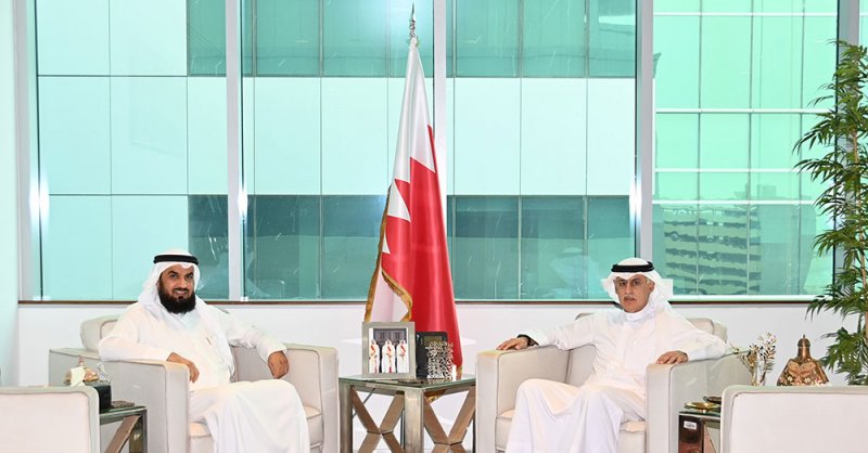 وزير الصناعة والتجارة يستقبل رئيس مجلس إدارة الأوقاف السنية