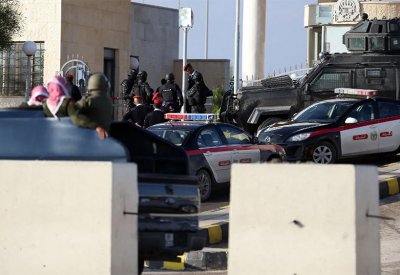 عربية تقتل طفليها خنقا حتى الموت.. وهذه التفاصيل