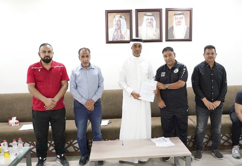 كرة الاتفاق تجدد للمدرب محمد المقلة