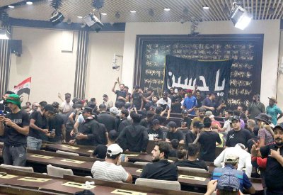 العراق في مهب المجهول ومخاوف من هاوية الحرب الأهلية