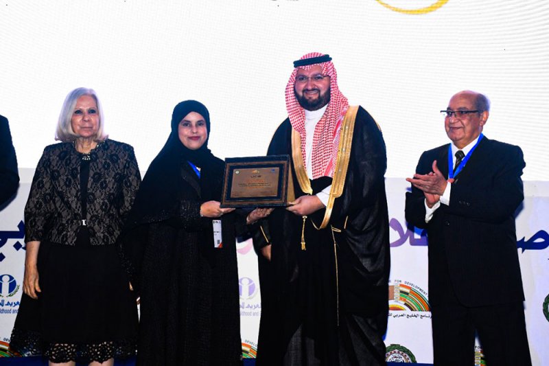 تكريم عربي كبير لمكتب الشارقة صديقة للطفل