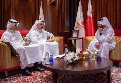 خالد بن حمد يؤكد على ضرورة مواصلة تطوير البنى التحتية الرياضية