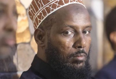 مؤسس حركة الشباب يصبح.. وزيراً في الحكومة الصومالية