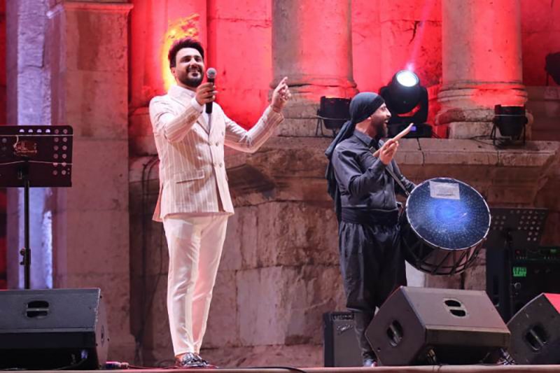 الرسلاني والدعجة يشعلون مدرجات "الجنوبيّ" بـ "الشيلات" ​