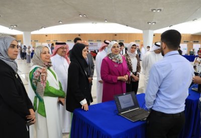 طلبة علم الحاسوب يطورون حلولاً ذكية لهذه التحديات.. تعرف على المشارع ومراكزها
