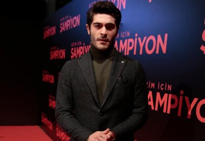 بوراك دينيز في مسلسل جديد لمنصة نتفليكس