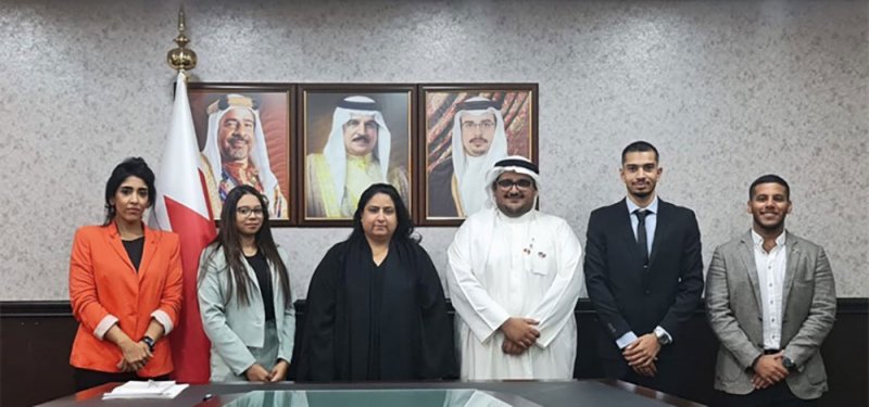 الأمين العام لمجلس التعليم العالي تستقبل طلبة شاركوا في المعسكر الطلابي للجامعات