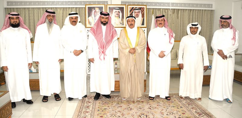 محافظ المحرق يستقبل جمعية المحرق الخيرية