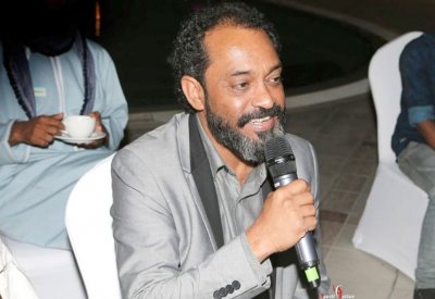 الرويعي يحاضر عن الارتجال والتقمص