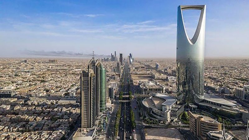 الاقتصاد السعودي يتجاوز التريليون دولار للمرة الأولى هذا العام