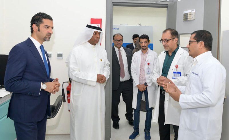 وزير "البلديات" يتفقد المركز الوطني للمختبرات الزراعية بهورة عالي