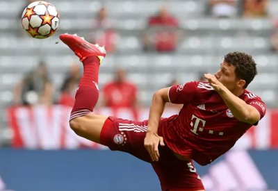 بايرن يرفض التخلي عن الفرنسي بافارد