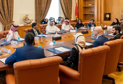 وزير النفط والبيئة يؤكد على دور برنامج رئيس مجلس الوزراء في تنمية الكوادر الحكومية