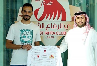 الرفاع الشرقي يضم الأردني صالح راتب