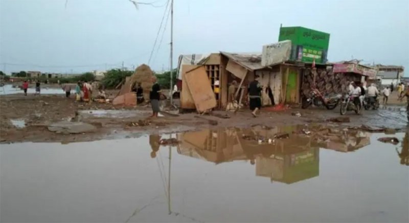 اليمن: تضرر 650 أسرة نازحة بسبب الأمطار في حضرموت والحديدة