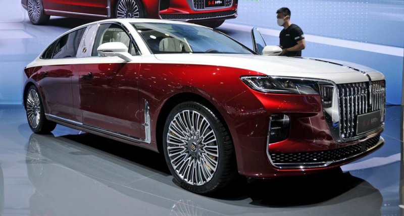 Hongqi تقدم الليموزين H9+