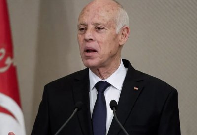 قيس سعيّد يصادق على دستور تونس الجديد
