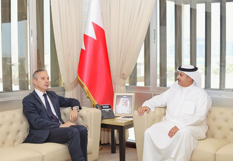 وزير العدل يستقبل السفير الفرنسي لدى مملكة البحرين 