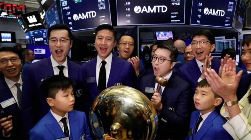 سهم AMTD يرتفع 32000% ويحير وول ستريت.. هونغ كونغ تحقق مع مدير الطرح