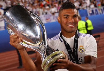 كاسيميرو يودع ريال مدريد.. والوجهة "أولد ترافورد"