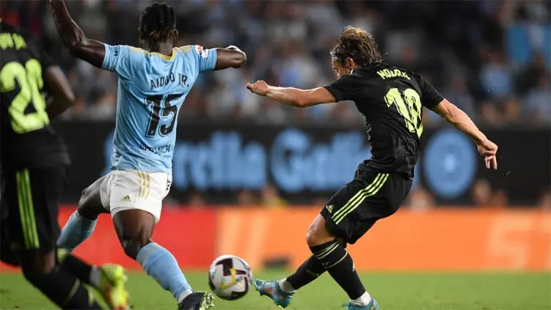 ريال مدريد يتلاعب بسلتا فيغو.. وهازارد يهدر جزائية