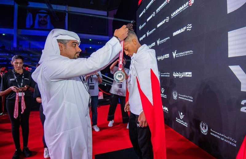 سعود سلمان يهدي مملكة البحرين "فضية" عالمية الشباب MMA