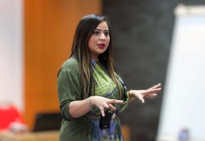 الإعلام البحريني يتمتع بمهنية وحرفية في التغطية الانتخابية.. وهذه التفاصيل