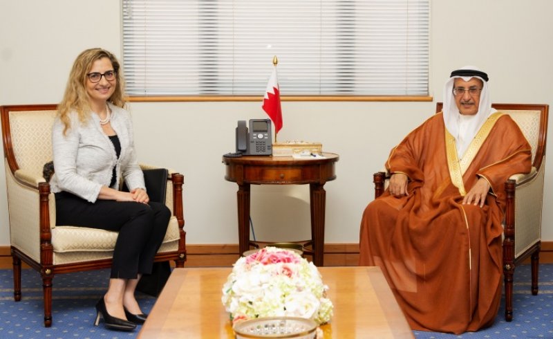 تطوير العلاقات التجارية مع إيطاليا
