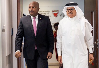 معالي وزير الشؤون الخارجية والتعاون الإنمائي بجمهورية بوروندي يزور أكاديمية محمد بن مبارك آل خليفة للدراسات الدبلوماسية