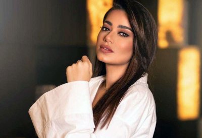 رحمة رياض تحتفل بـ 20 مليون "أصعد للقمر"