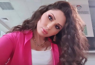 نور عرقسوسي تقدم "تريو" Que linda en AUE