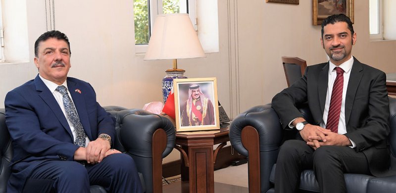 المبارك يبحث مجالات التعاون المشترك مع القائم بأعمال السفير العراقي 