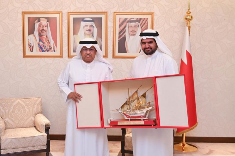 سمو الشيخ عيسى بن علي يستقبل وفد الاتحاد الآسيوي لكرة اليد