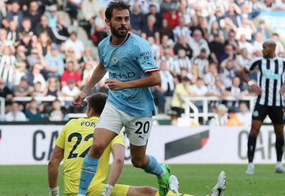 غوارديولا: برناردو سيلفا باق في مانشستر سيتي