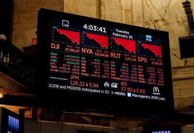 بورصات أميركا وأوروبا تكتسي بالأحمر بعد تصريحات "باول"