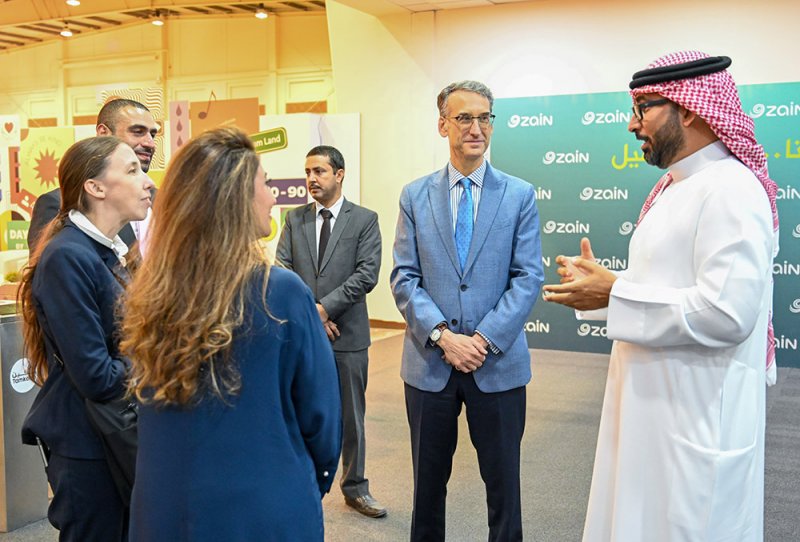 السفير الأمريكي يزور مدينة شباب 2030.. وهذا ما أعرب عنه