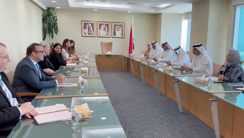 توفير الضمانات المتكاملة لحماية حقوق الطفل في بيئة آمنة